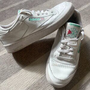 Reebok Club C 85 Vintage Sneaker Men's 7, Women's 9